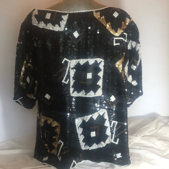 “SEQUINNED TOP” Vintage Stunning Black with White Beading Detail. - Picture 6 of 16